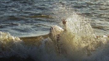 Катастрофа в Черном море: пляжи массово закрывают, "у нас холера будет"