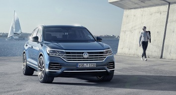 Volkswagen Touareg подешевел и получил новые опции