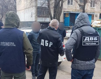 В Харькове полицейские требовали $ 7 000 с торговца наркотиками