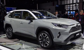 Новый Toyota RAV4 протестировали на безопасность и нашли минус