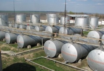 «ПриватБанк» не нашел покупателей на 22 нефтебазы Коломойского
