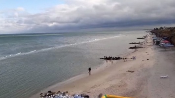 Море отступило на 10 метров - последствия шторма в Кирилловке