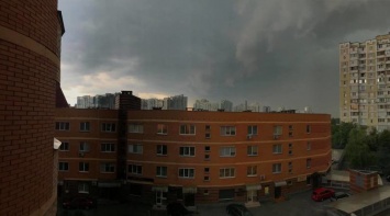 По Киеву пронесся мощный ураган, - ФОТО, ВИДЕО