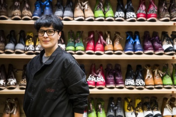 Как испанской ремесленнице удалось превратить рабочую обувь в дизайнерскую (ФОТО)