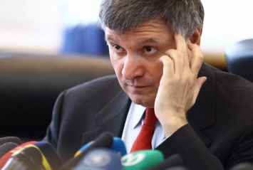 Зеленский предложил Авакову властную должность, но при одном условии: "Должен отказаться..."