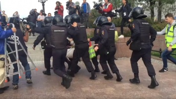 В Сеть слили личные данные задержанных на протестах в Москве