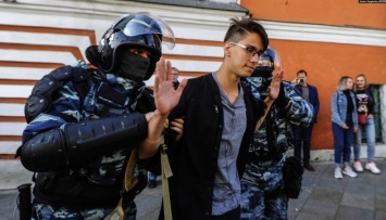В Москве задержали 256 участников крупнейшей за 8 лет акции протеста - СМИ