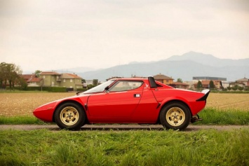 Редкий автомобиль Lancia Stratos выставили на продажу