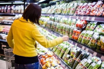 Украинцев прижали повышением цен на популярные продукты: «придется затянуть пояса потуже»
