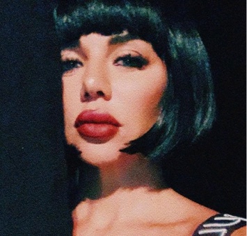 Бывшая участница "ВИА Гра" поразила поклонников новой прической и губами в Инстаграм. Фото