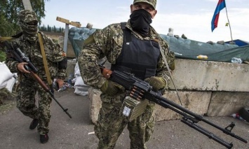 На Донбассе боевики 13 раз нарушили "режим тишины"