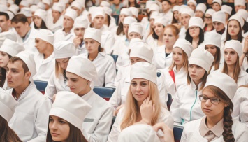 Бойкотировавшим международный экзамен одесским студентам-медикам поставили «неуд»