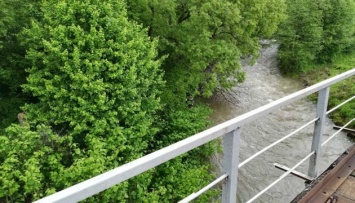 Из-за сильных дождей ожидаются подъемы уровней воды в реках на западе Украины