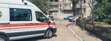 Под Киевом 4-летний мальчик выпал из окна пока пьяная мать спала в квартире