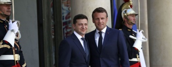 Зеленский мчится во Францию одновременно с Путиным: Бессмертный объяснил, что происходит