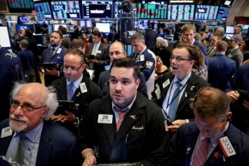 Сигнал о приближении финансового кризиса обвалил фондовые рынки США