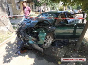 В центре Николаева «Ауди» протаранил припаркованный «Хюндай» - пострадала девушка