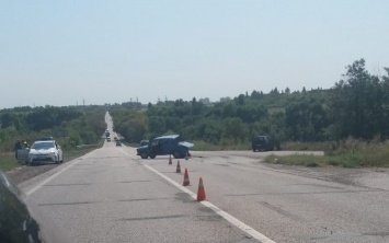 Серьезная авария под Харьковом. Машину разорвало надвое (фото)