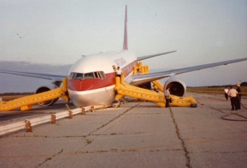 ТОП-5 успешных посадок пассажирских самолетов без работающих двигателей в истории авиации