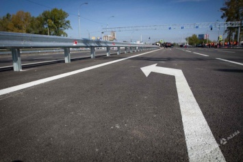 В мэрии Одессы предложили два варианта объездной дороги в порт (видеокомментарий)