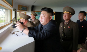 КНДР снова запустила 2 баллистические ракеты под наблюдением Ким Чен Ына