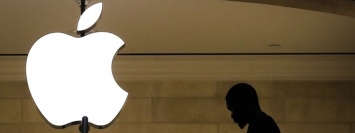 Apple подает в суд на стартап за создание программного клона iPhone
