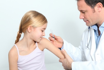 Детей без прививок в Украине не будут брать в школы и детские сады