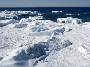 К последней неделе июля таяние льда в Гренландии достигло уровня, который климатологи прогнозировали на 2070 год