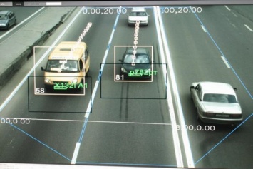 Автомобилистка обнаружила хитрый способ обманывать камеры слежения