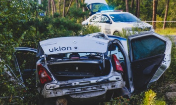 В Киеве такси Uklon попало в аварию, погибла пассажирка