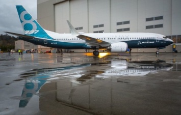 Авиакомпании начали продавать билеты на запрещенные Boeing 737 Max - СМИ