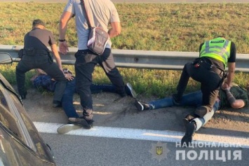 Полиция задержала троих граждан Грузии, ограбивших дачу под Борисполем