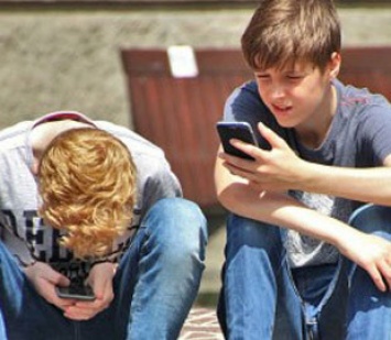 Ученые: социальные сети пагубно влияют на подростков