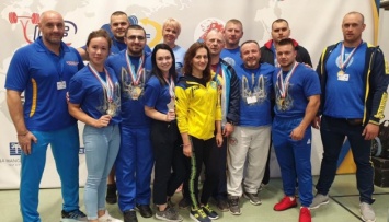 Мужская сборная Украины заняла 1 место в командном зачете ЧЕ-2019 по пауэрлифтингу