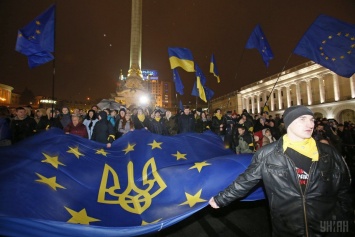 Американцы решили, чтоб будет очень смешно - добавить кадры с пылающего Евромайдана в Киеве в малобюджетный ужастик