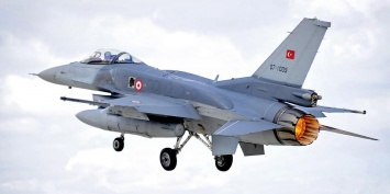 СМИ: российские Су-35 выдавили турецкие F-16 из Сирии