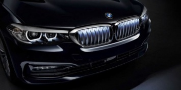 BMW 5-Series получил подсветку решетки радиатора как на новой BMW X6