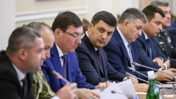 Последние дни во власти: чем живут топ-чиновники Порошенко