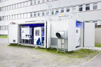 Немцы представили мобильную установку для добычи топлива из воздуха