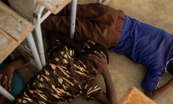 В Африке почти 2 млн детей не ходят в школы из-за насилия