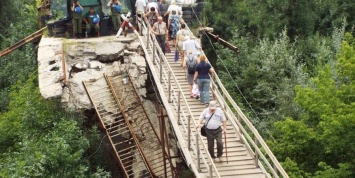 Украинская сторона остановила демонтаж конструкций возле моста в Станице Луганской