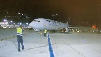В Израиле сообщили о серьезном ЧП с украинским самолетом в аэропорту им. Бен Гуриона (фото)
