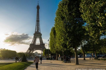 Без грязи и бомжей: как на самом деле выглядит Париж