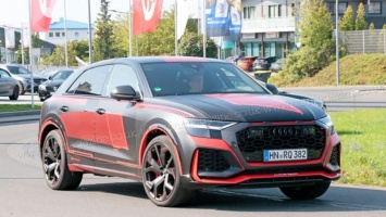 "Заряженный" Audi RS Q8 увидели на Нюрбургринге (ФОТО)