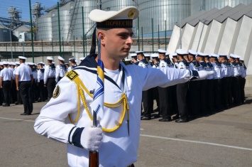 В Одессе приняли присягу курсанты военно-морских вузов