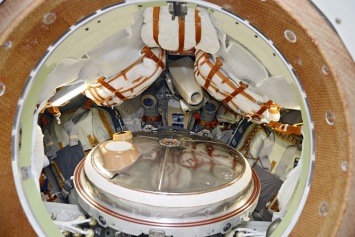 Фото и видео дня: робот Федор на борту МКС