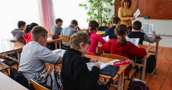 Украинских школьников ждет важное нововведение: "в школу можно не ходить", детали закона