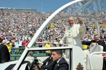 Папа Франциск призвал отказаться от ископаемого топлива для защиты природы