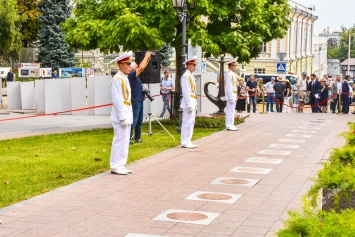 Обновленный указатель и новые имена на Аллеи Звезд: Одесса продолжает отмечать день рождения (фото)