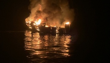 Пожар на судне в Калифорнии: восемь погибли, 20 пропали без вести